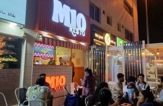 M10 Burger Karama – A Juicy Bite for Just AED 10