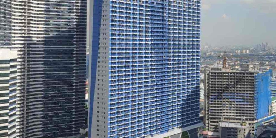 1 Bedroom with Balcony at Air Residences Makati City